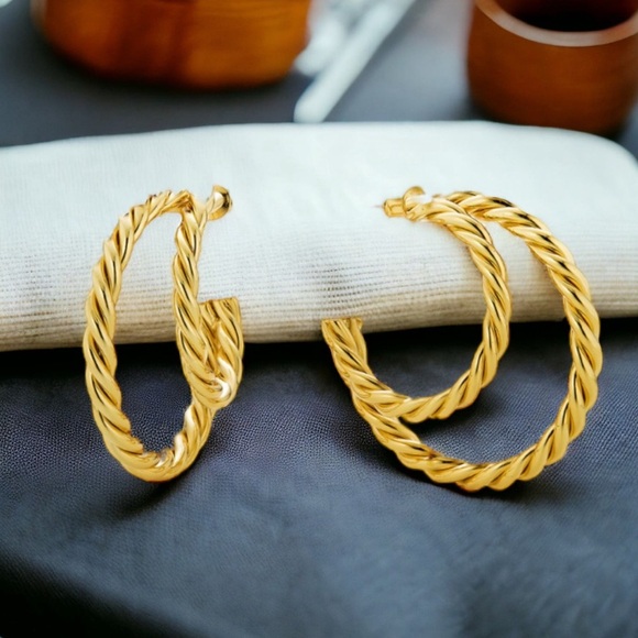 NWT Rendor Victoria Double Hoop Earrings by Rachel Zoe, Gold Tone, with Dust Bag - Picture 9 of 12